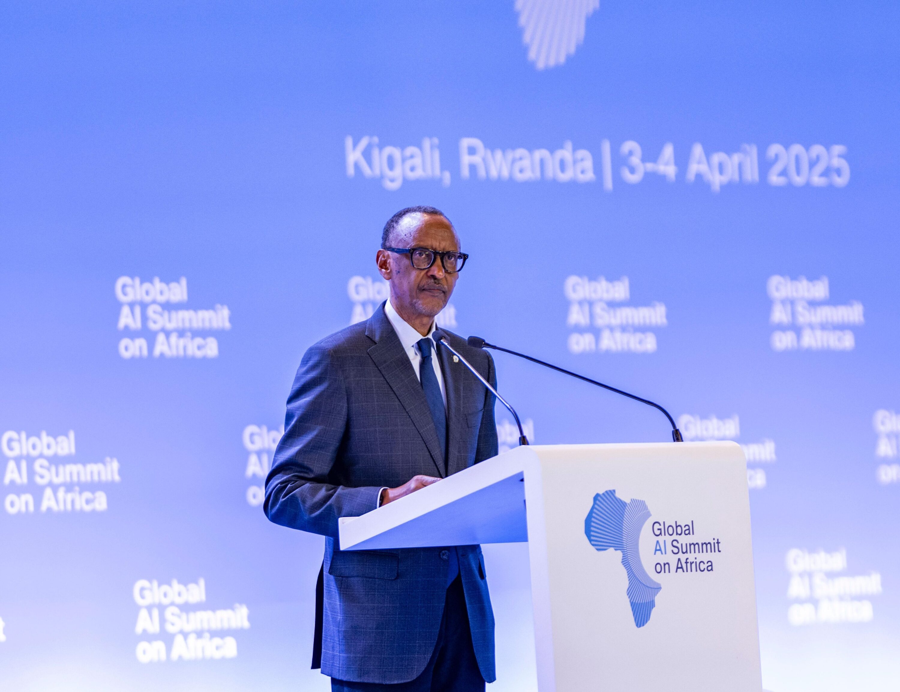 Perezida Kagame afunguraga inama yiga uko AI yazwa umusaruro ku Mugabane wa Afurika